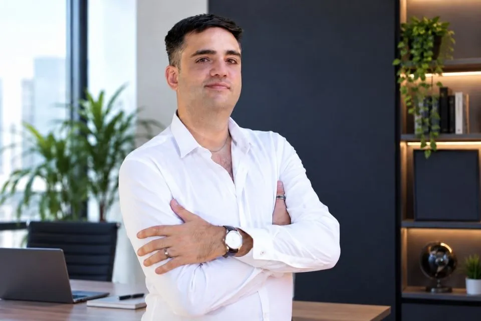 Gabriel Emprende: RisingUp Agencia