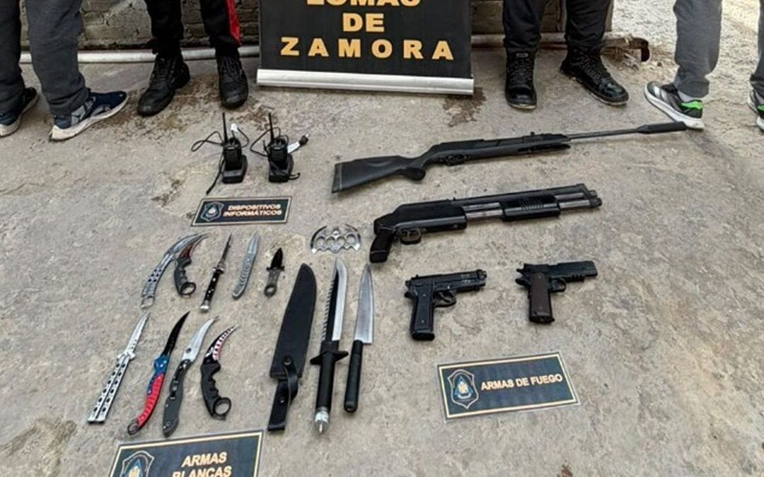 Allanamiento en Budge: dos detenidos y armas secuestradas