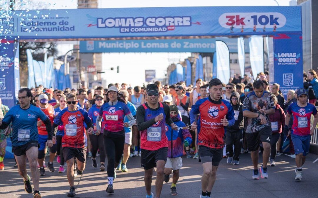 Lomas Corre reunió a más de 14 mil personas en Plaza Grigera