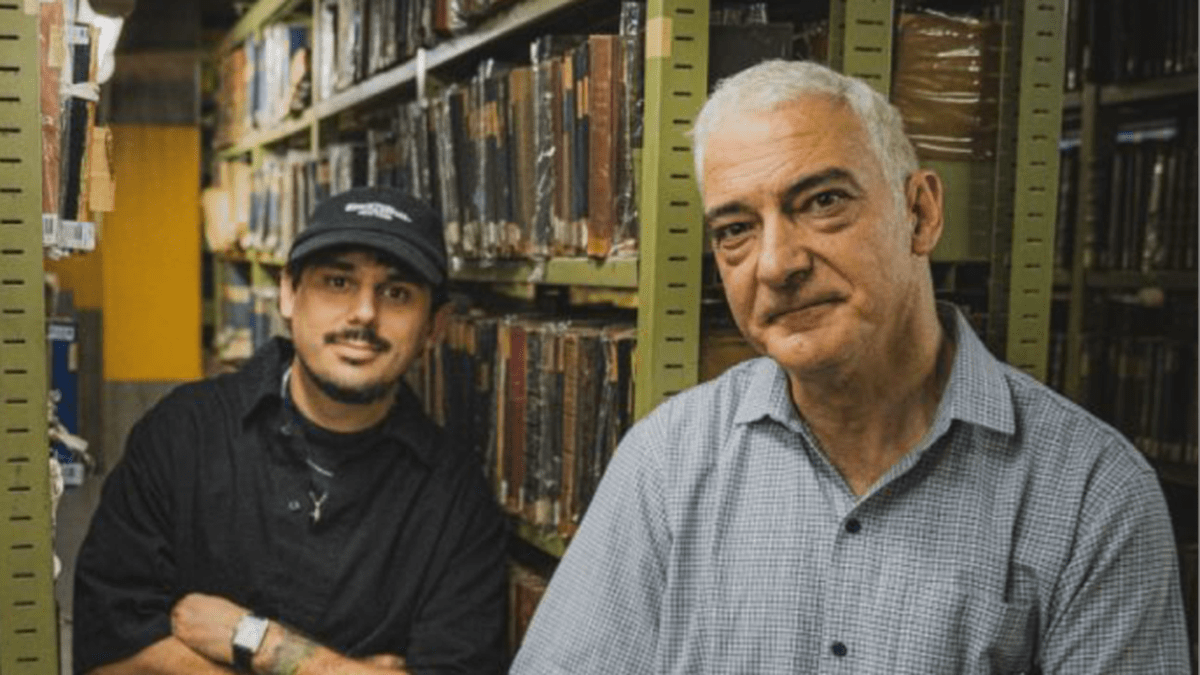 Presentación de Desplazamientos en la UNLZ Luquitas Rodríguez y Sebastián Porrini presentarán su libro Desplazamientos en la UNLZ